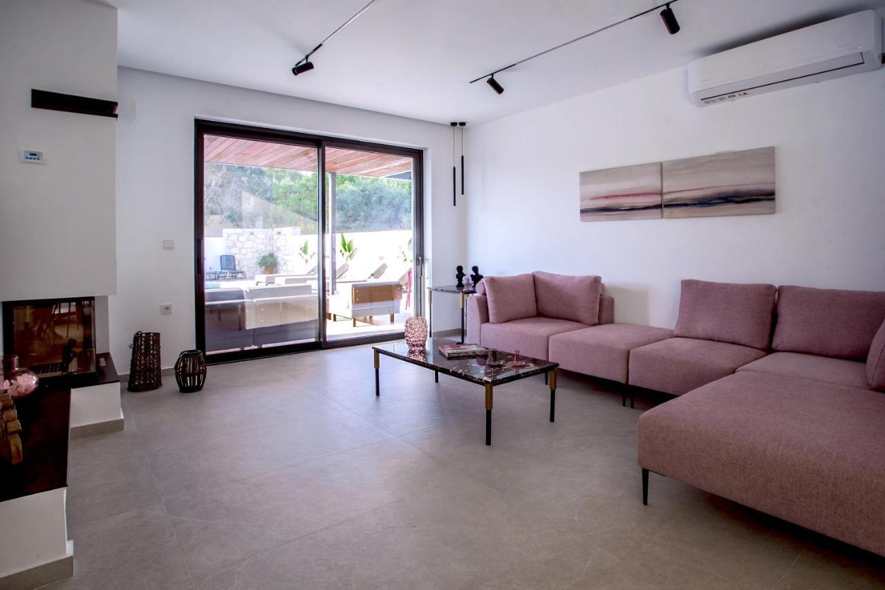 Avrilia Seaside Villa Heated Pool Almyrida  Exterior photo
