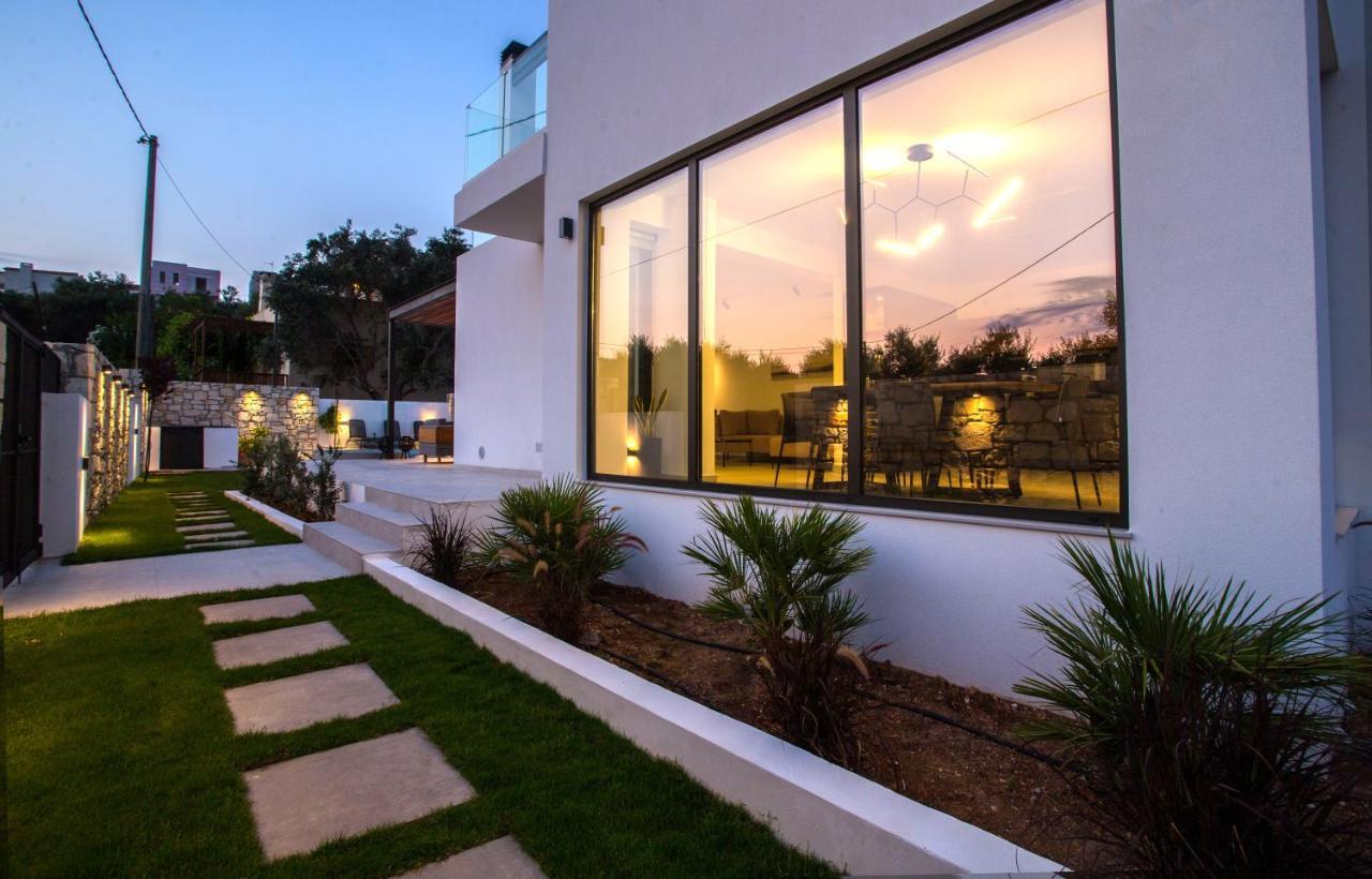 Avrilia Seaside Villa Heated Pool Almyrida  Exterior photo
