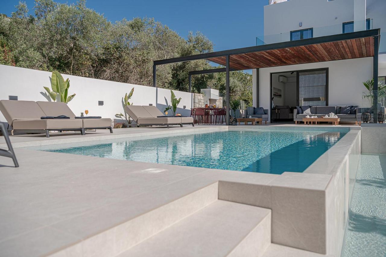 Avrilia Seaside Villa Heated Pool Almyrida  Exterior photo