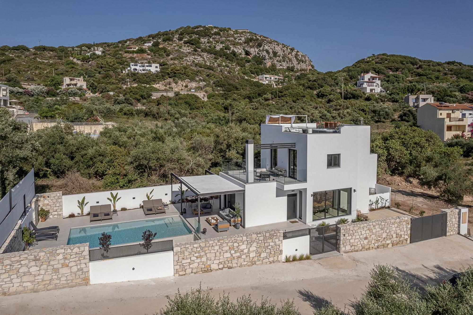 Avrilia Seaside Villa Heated Pool Almyrida  Exterior photo
